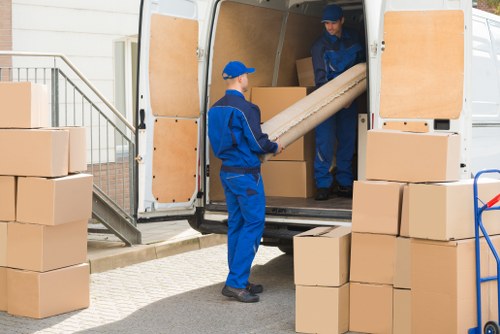 Secure storage units in Maidavale for personal and business use