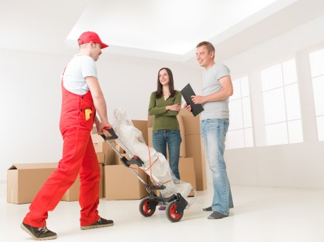 Removal van outside a Maida Vale property during a local move