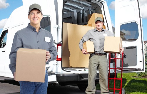 Flexible Maidavale van transport for furniture and boxes